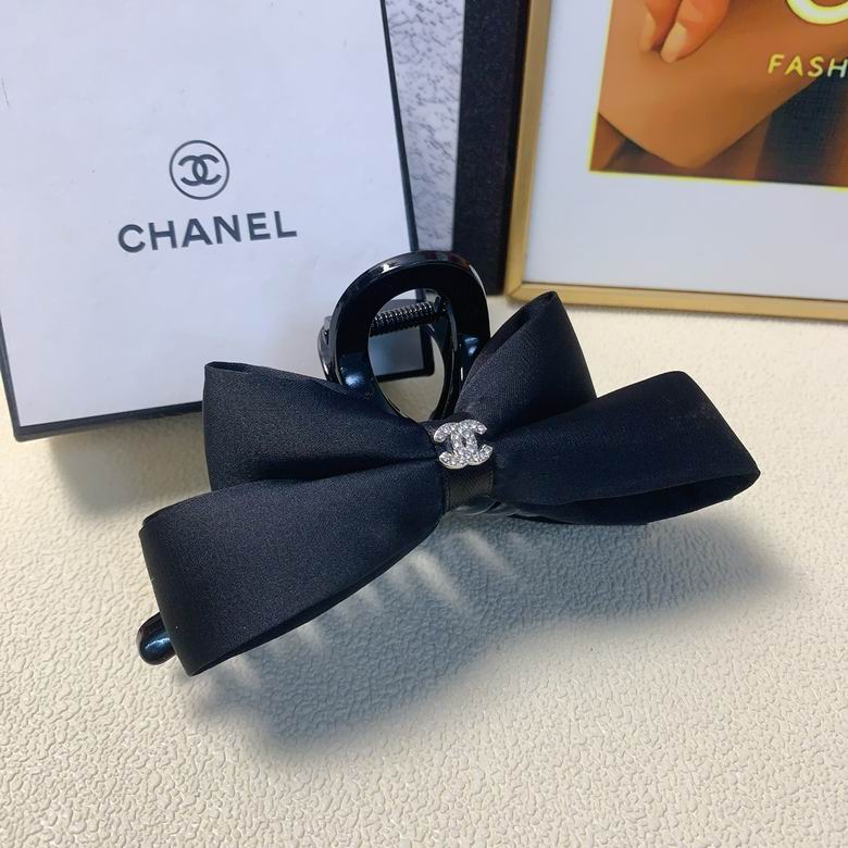 Chanel Hair Grab Clip  (4)
